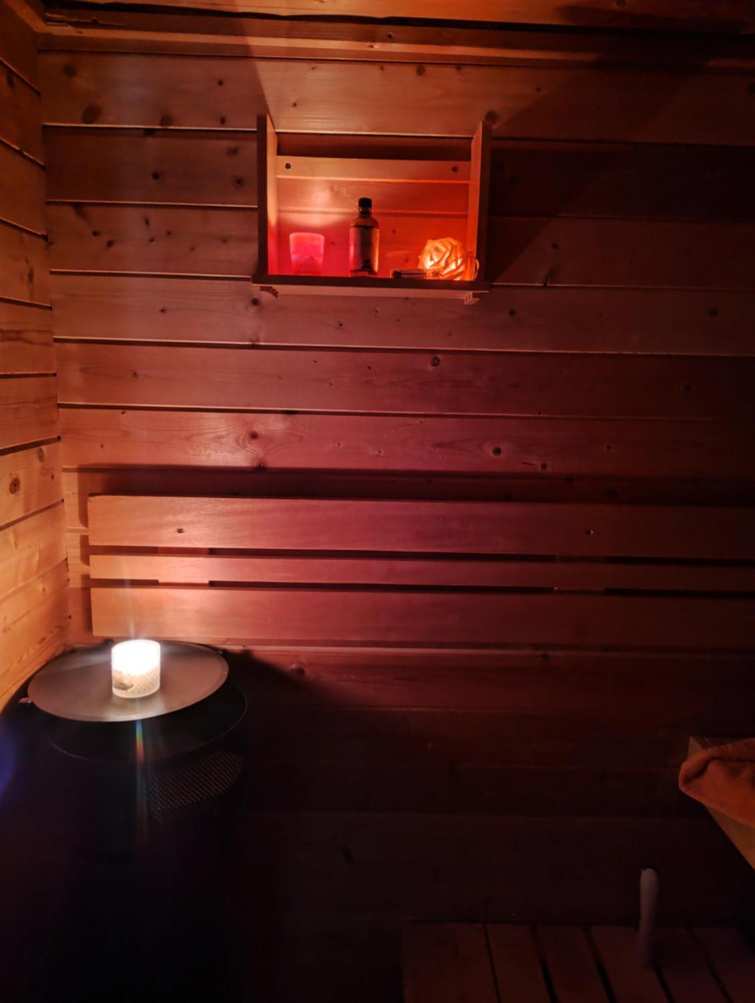 Sauna Und Jakuzzi Bischofsheim Dış mekan fotoğraf